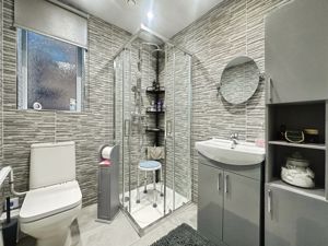 Bathroom - click for photo gallery